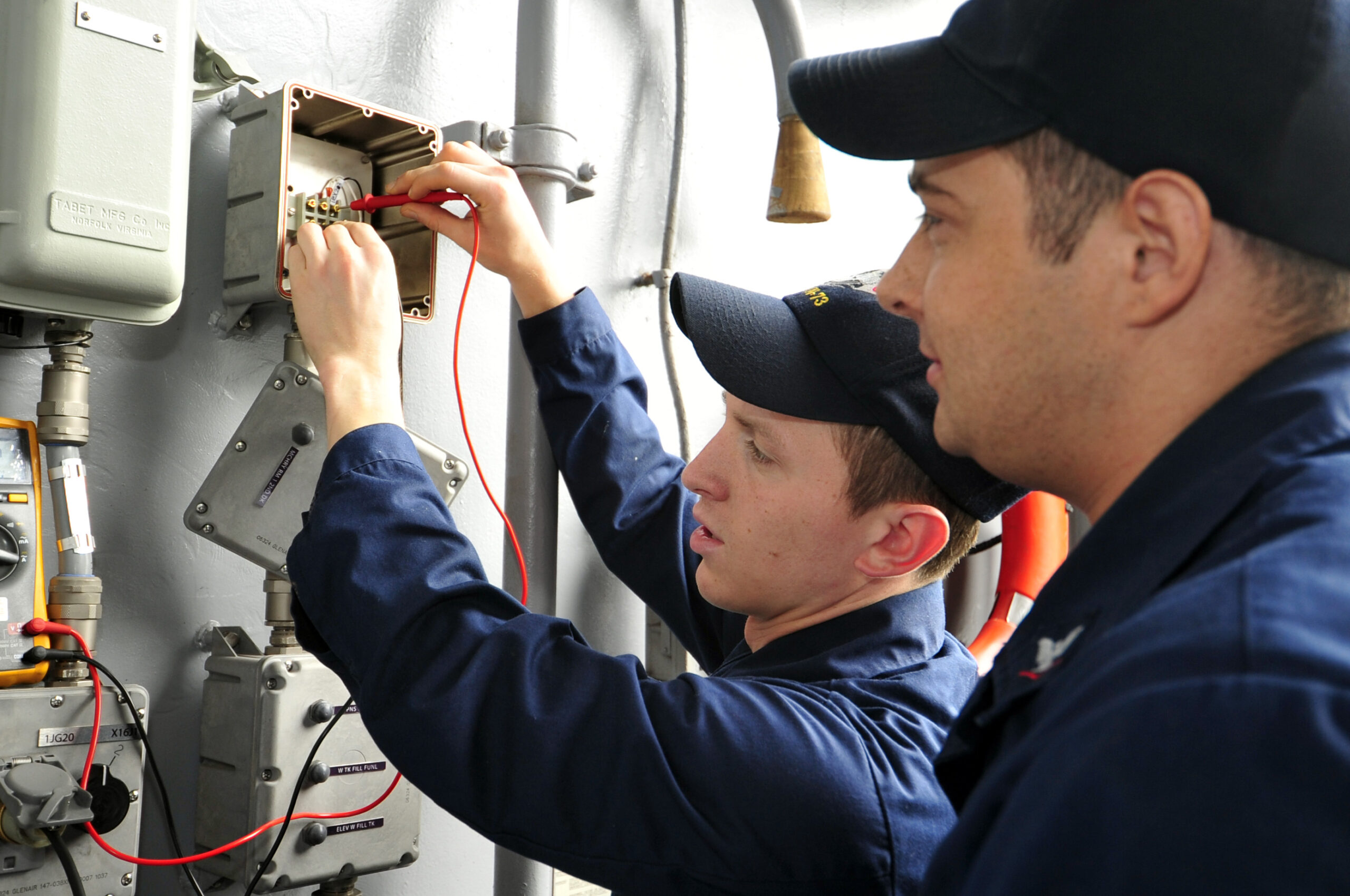 Choosing The Right Home Electrical Installers For Your Needs